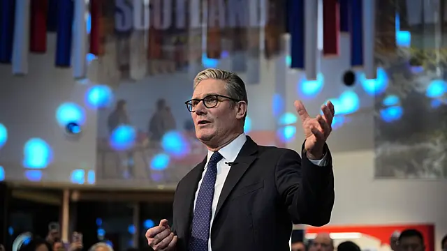 Starmer Brushes Off Criticism